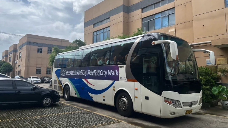 長三角智造雙城匯走進(jìn)依斯倍，共探工業(yè)環(huán)保與 AI 融合新路徑